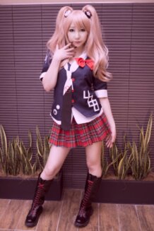 Junko Enoshima <danganronpa>