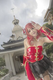 Ann Salas cosplaying Maki of Love-Live! 