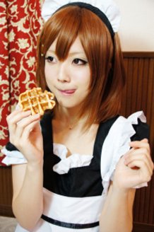 Yui Hirasawa's Maid Cosplay (K-ON!)