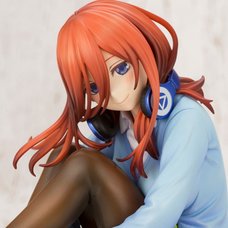 The Quintessential Quintuplets Miku Nakano 1/8 Scale Figure (Re-run)