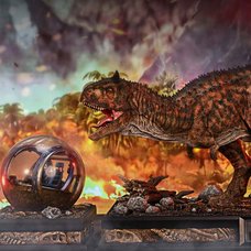 Legacy Museum Collection Jurassic World: Fallen Kingdom Carnotaurus 1/15 Scale Figure DX Edition