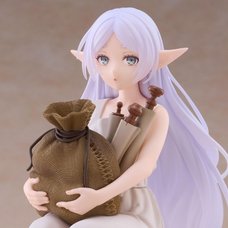Desktop Cute Figure Frieren: Beyond Journey's End Frieren: In Training Ver.