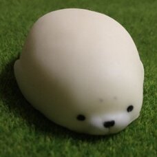 Yawaraka Azarashi-san Figure