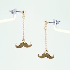 Lilou Mustache Chain Earrings