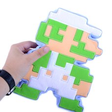 Nintendo 8-Bit Plush Wave 1: Luigi