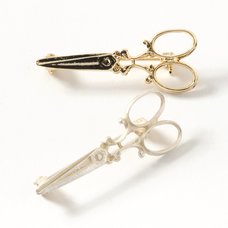 gargle Coiffeur Brooches