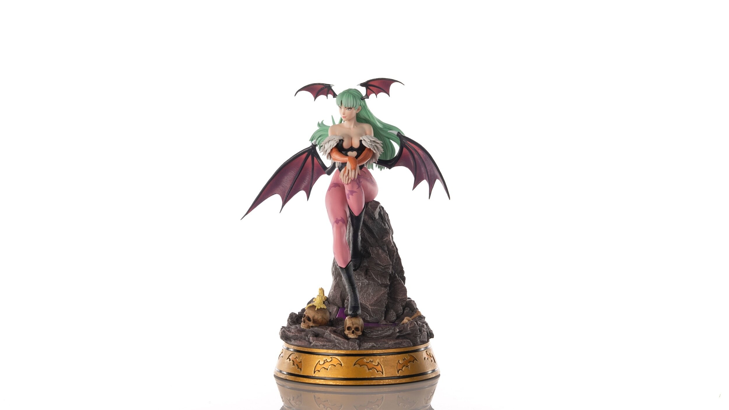 Darkstalkers Morrigan Aensland Statue: First 4 Figures