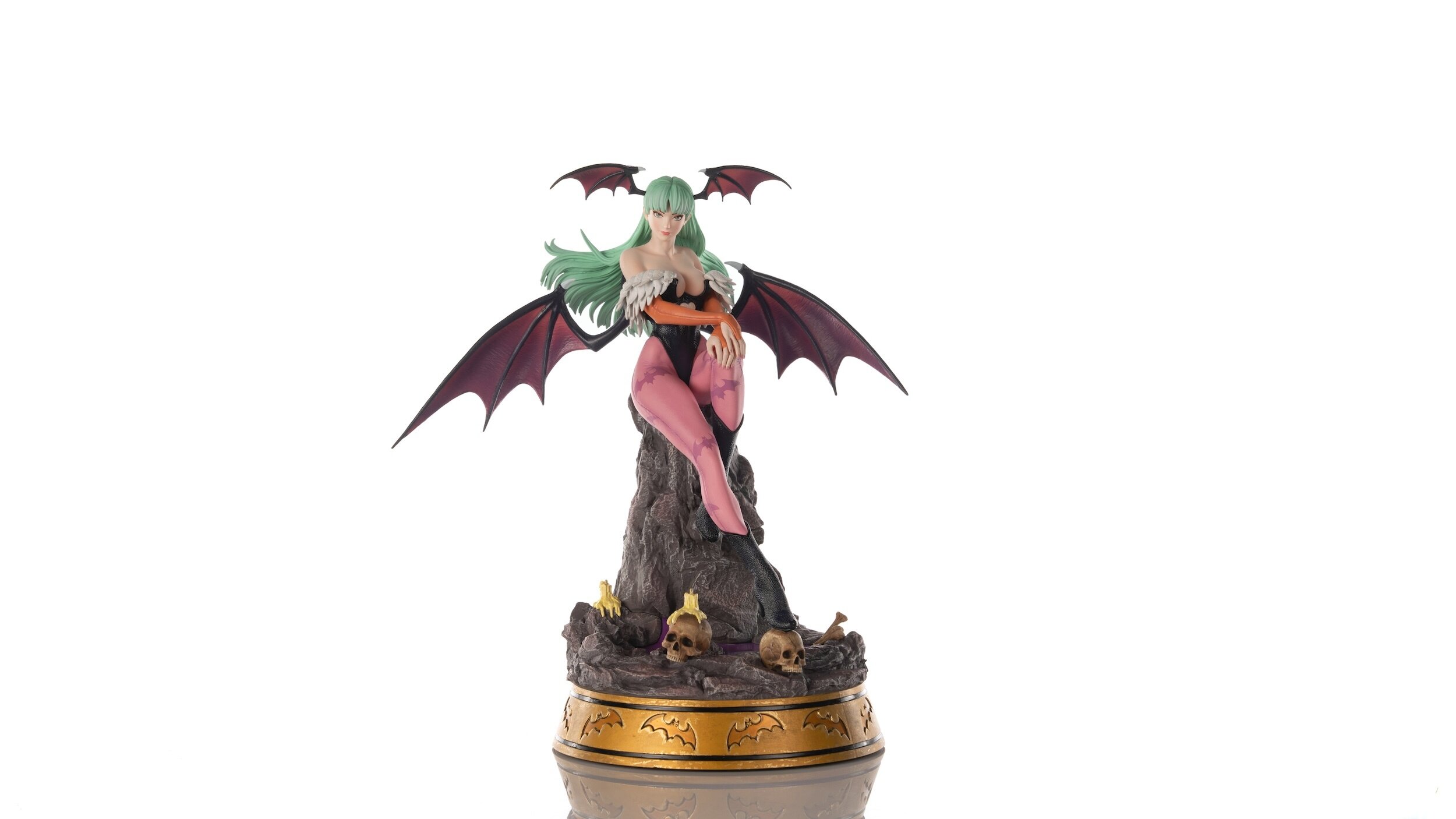 Darkstalkers Morrigan Aensland Statue: First 4 Figures