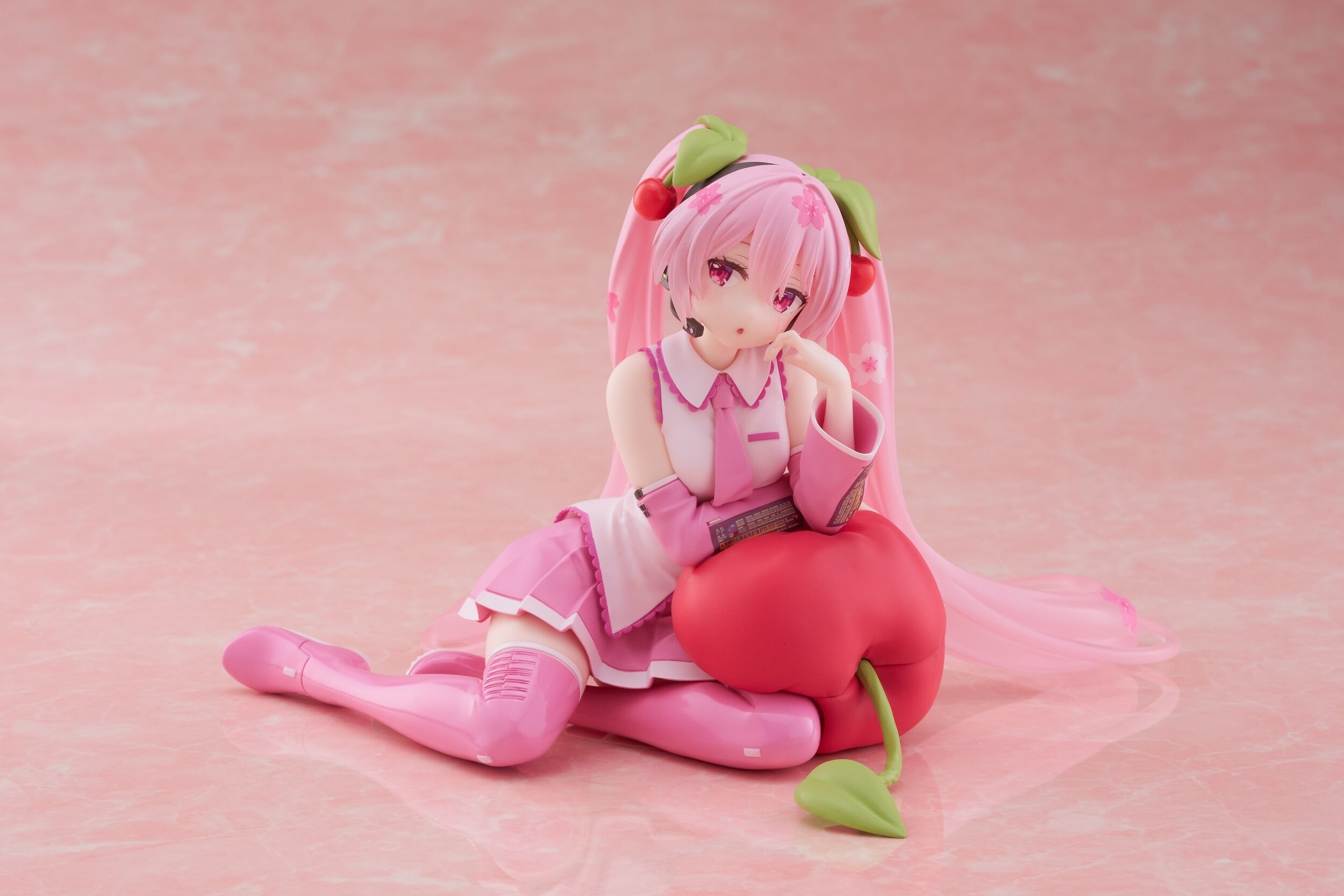 Desktop Cute Figure Sakura Miku: Cherry Cushion Ver.: Taito