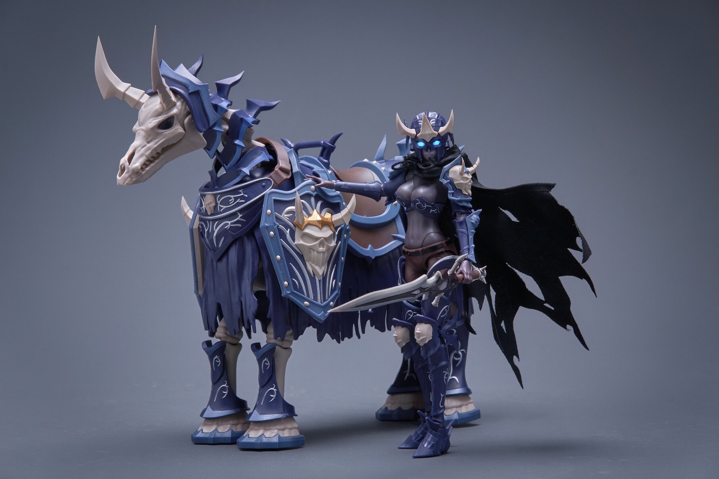 HELL KNIGHT SYL フィギュア1/12 ヘルナイトほぼ未使用 HELL KNIGHT SYL フィギュア1/12 ヘルナイトほぼ未使用 HELL