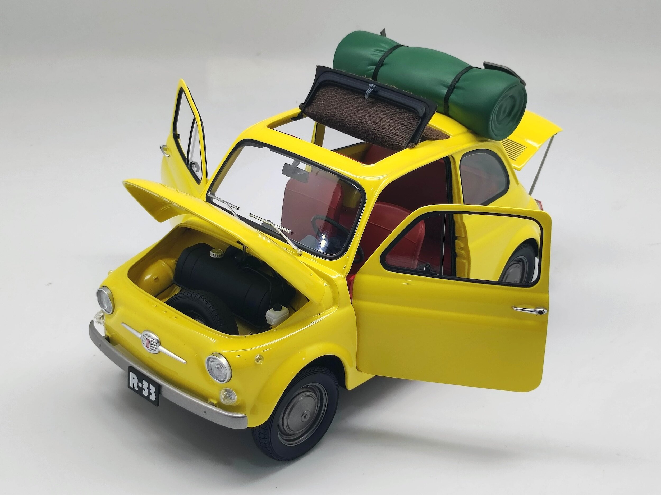 Lupin III: The Castle of Cagliostro Fiat 500 1/12 Scale - Tokyo