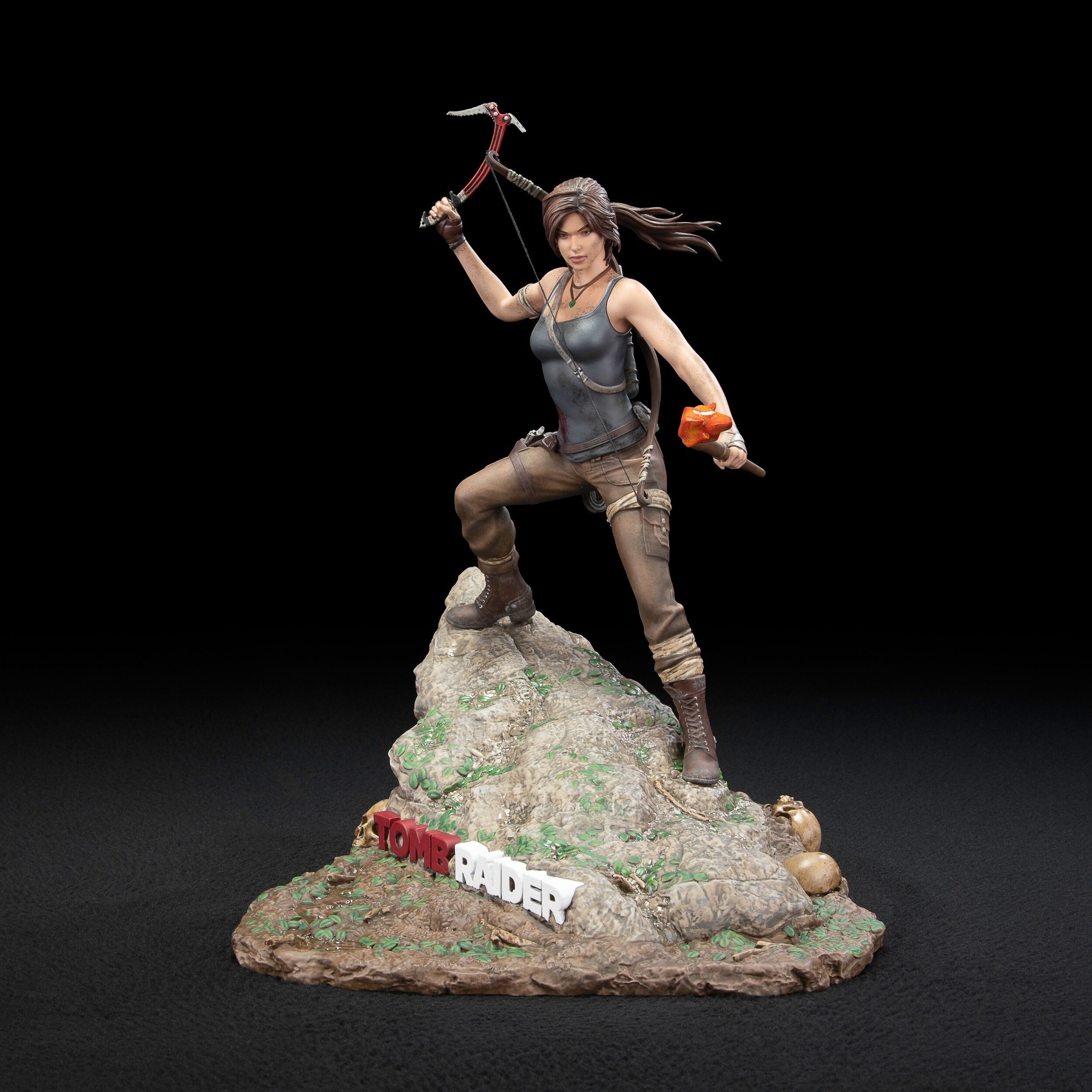 Tomb Raider Lara Croft (Survivor Era) PVC Statue: Dark Horse