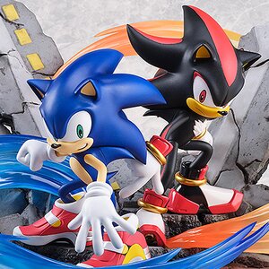 Sonic the Hedgehog Shadow Metal Keychain - Tokyo Otaku Mode (TOM)