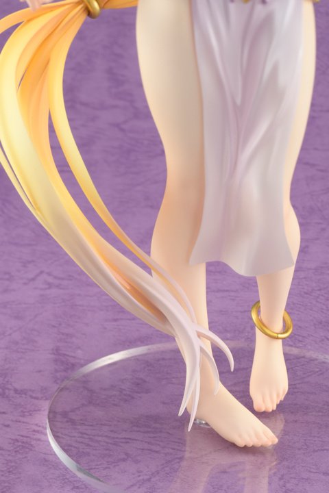 To Love-Ru Golden Darkness Dracula Outfit Ver. Figure: Hobby Japan