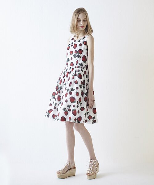 「大人気 新入荷 新品」に該当するファッション通販 - Dress Sleeveless Field Strawberry Q-pot. Tokyo Mode Otaku ワンピース