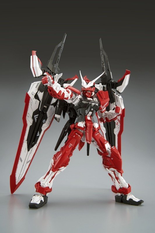 MG 1/100 Gundam Seed Destiny Astray R Gundam Astray Turn Red