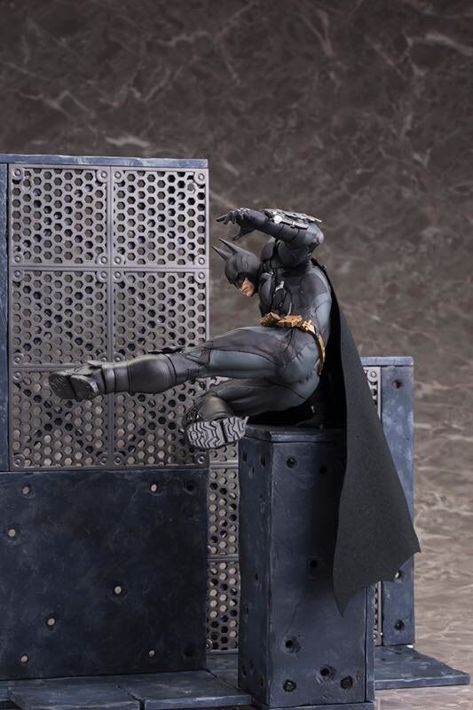 ArtFX+ Batman: Arkham Knight Batman Figure: KOTOBUKIYA