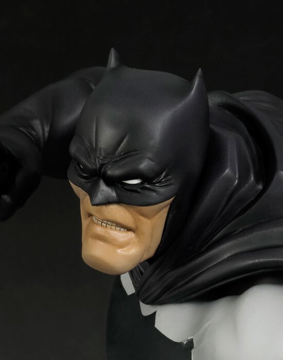 ArtFX Batman Hunt the Dark Knight Figure: KOTOBUKIYA - Tokyo