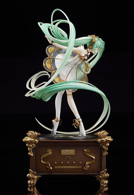 Hatsune Miku Symphony: 5th Anniversary Ver. Figure: Good