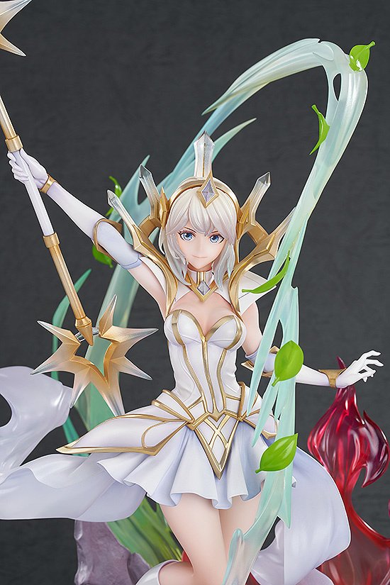 League of Legends Elementalist Lux 1/7 Scale Figure - Tokyo Otaku