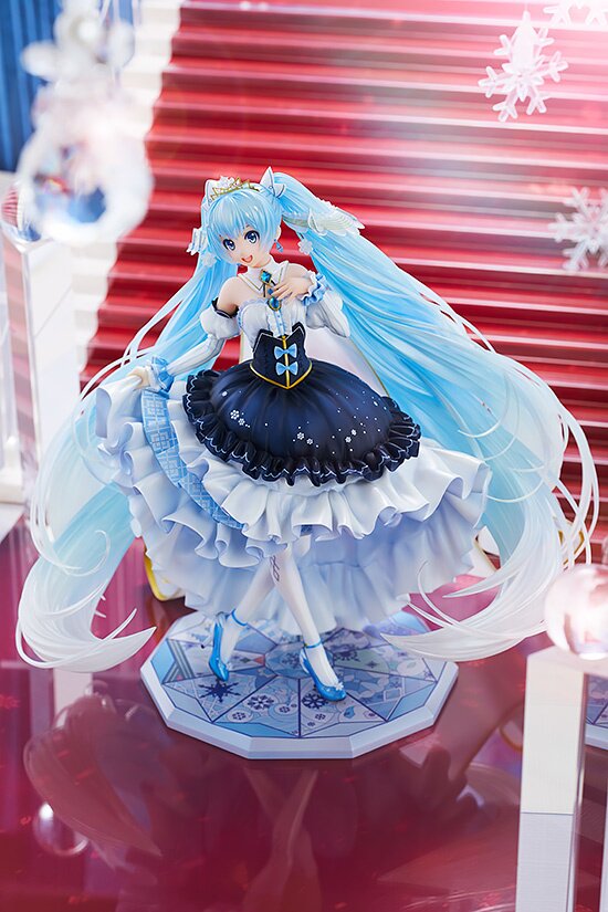 Snow Miku: Snow Princess Ver. 1/7 Scale Figure: Good Smile Company