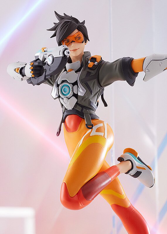 Overwatch's Tracer Becomes an Excellent New Figure