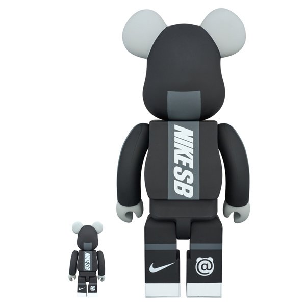 BE@RBRICK Nike SB Black 100% & 400%