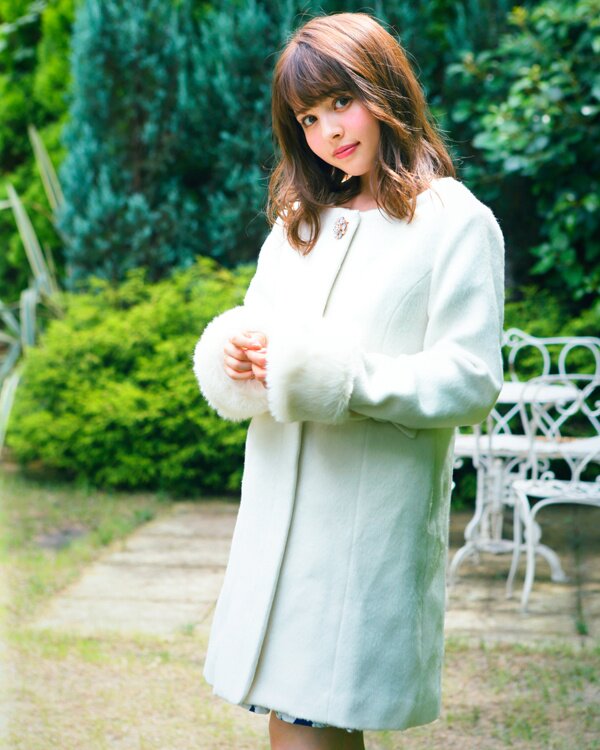 最安値✨THE TOÉ WHITE FUR COAT Sサイズ　完売品 ZARA WOMAN FW24 FAUX FUR JACKET ZW COLLECTION ECRU 4360/246