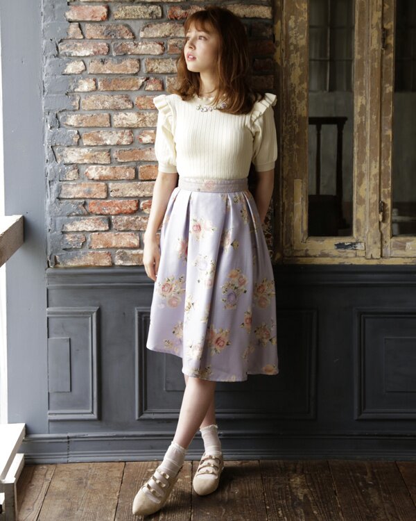 光沢が綺麗(๑˃̵ᴗ˂̵)‼️❤️AMERI❤️STRAGGLY TIERED SKIRT セール】【AMERI/アメリ】別注 3D FLOWER LAYERED SKIRT