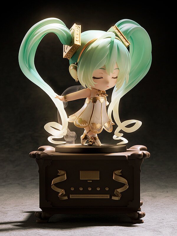 miku symphony 2020 nendoroid