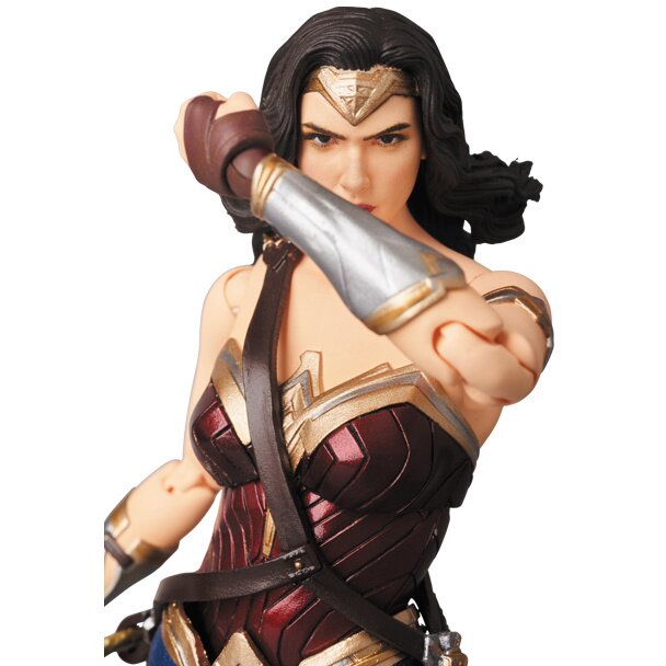 Mafex justice league wonder 2024 woman