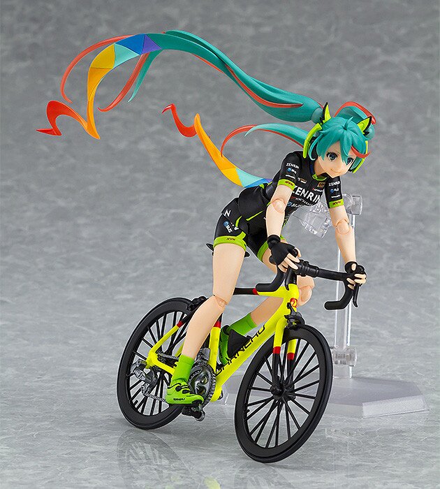 初音ミク バイクフィギュア　Goodsmile figma figma レーシングミク2013 EV MIRAI ver.