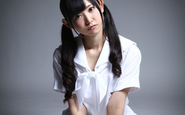 A Must-See for Fans of Zettai Ryoiki & Knee-High Socks! People Who Are ...