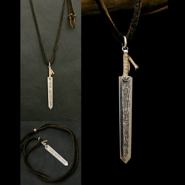 Berserk Dragonslayer Sword Pendant 10% OFF - Tokyo Otaku Mode (TOM)