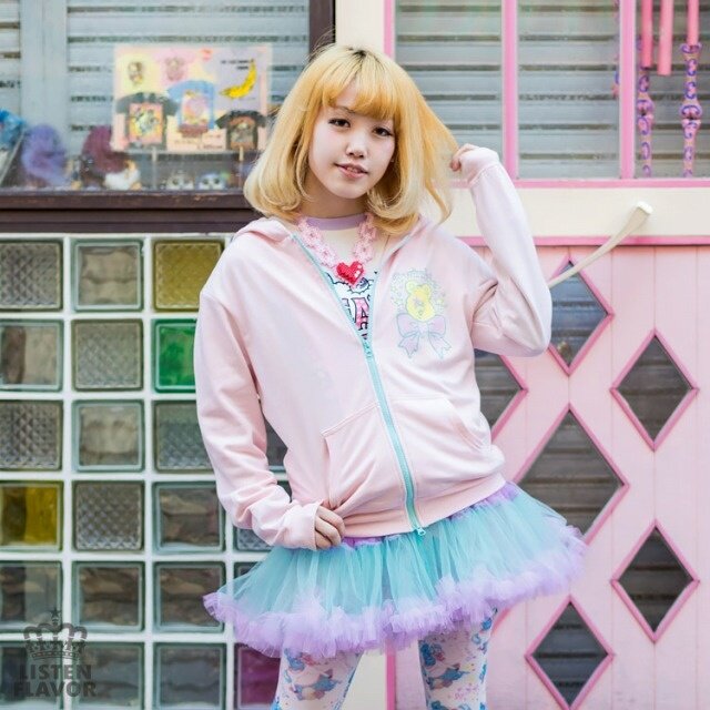 Listen Flavor Twinkle Bear Fleece-Lined Zip-up Hoodie: Listen