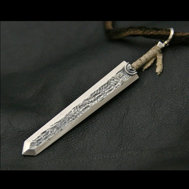 Berserk Dragonslayer Sword Pendant 10% OFF - Tokyo Otaku Mode (TOM)