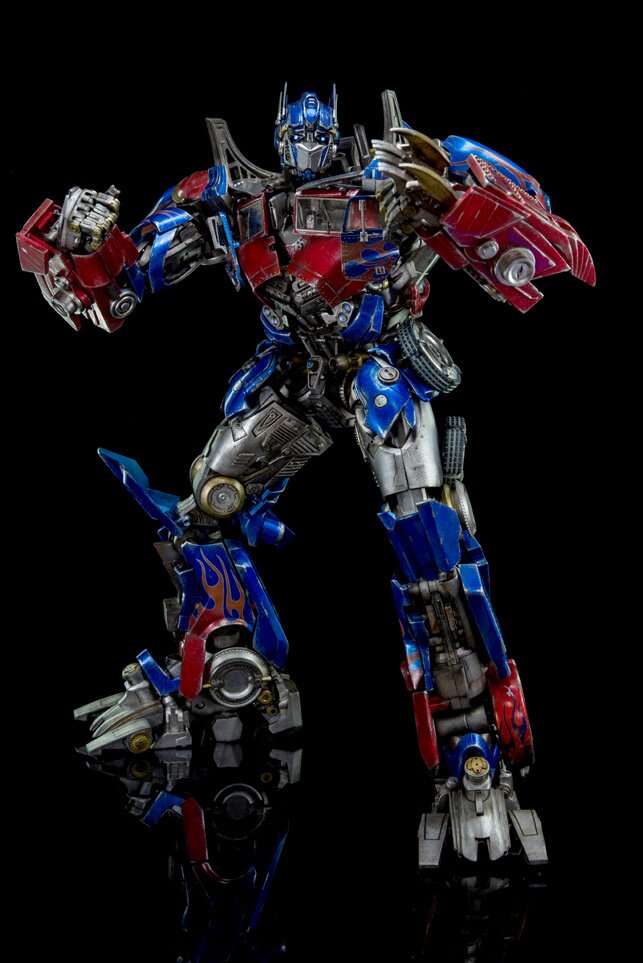 Premium Scale Optimus Prime Collectible Figure - Tokyo Otaku Mode (TOM)