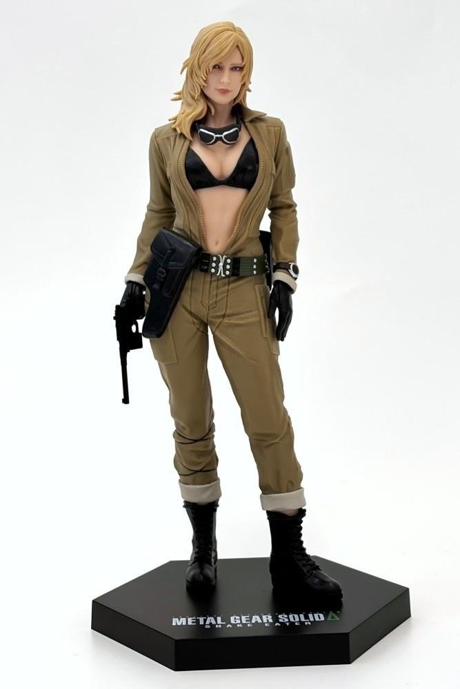 EVA figure Metal Gear Solid Delta - tampak samping