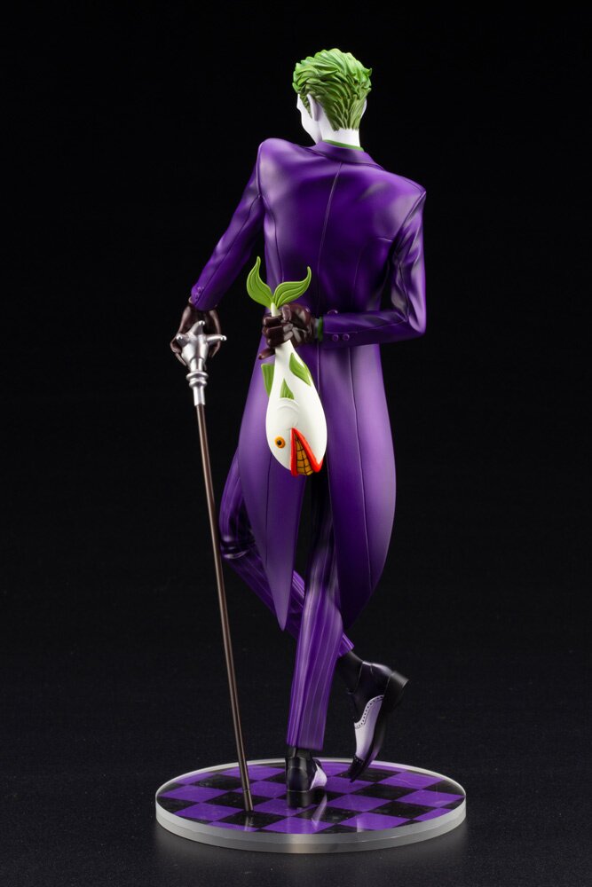 joker ikemen statue