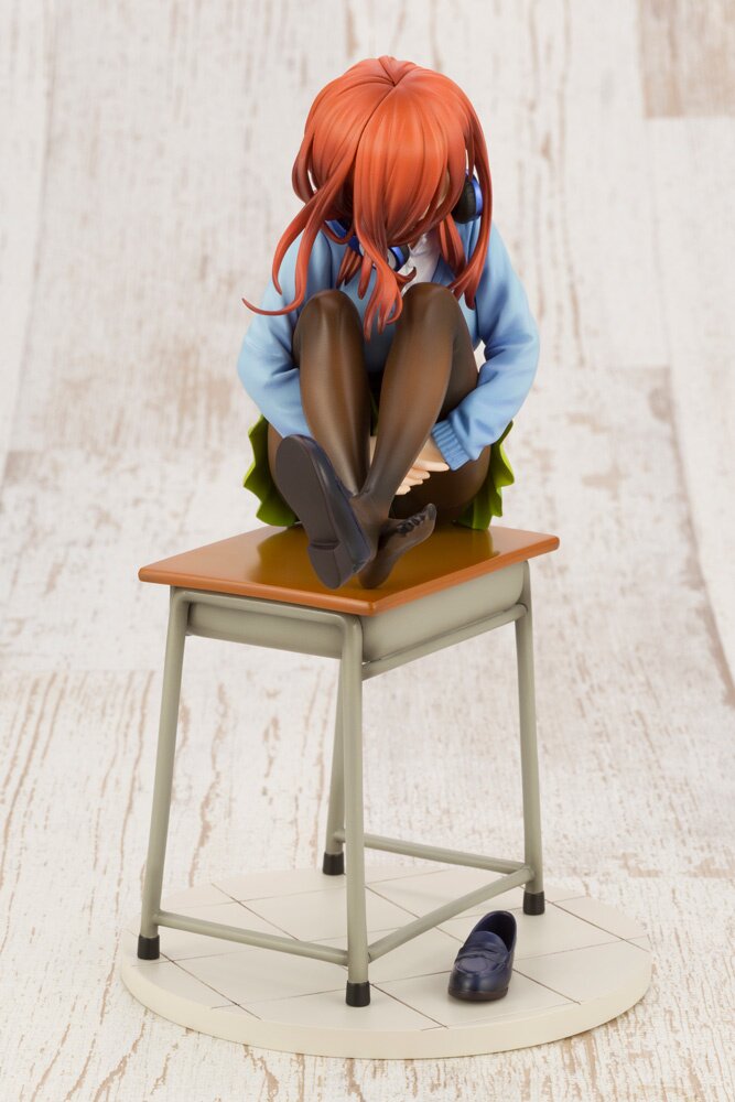 CEYONE Gotoubun No Hanayome-Nakano Miku 1/8 Anime Figure Can