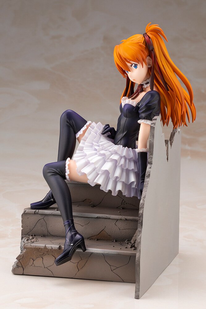 asuka gothic figure