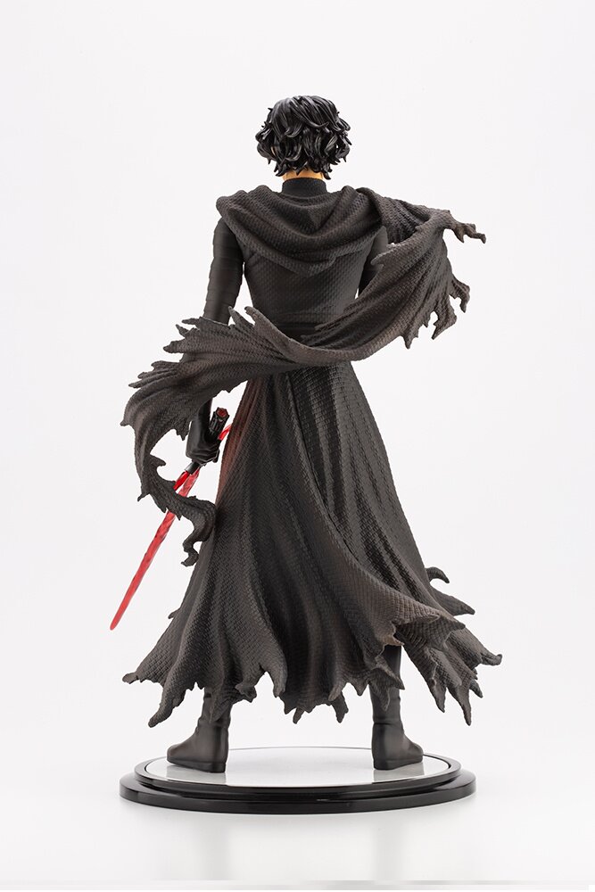 ArtFX Star Wars: The Force Awakens Kylo Ren: Cloaked in