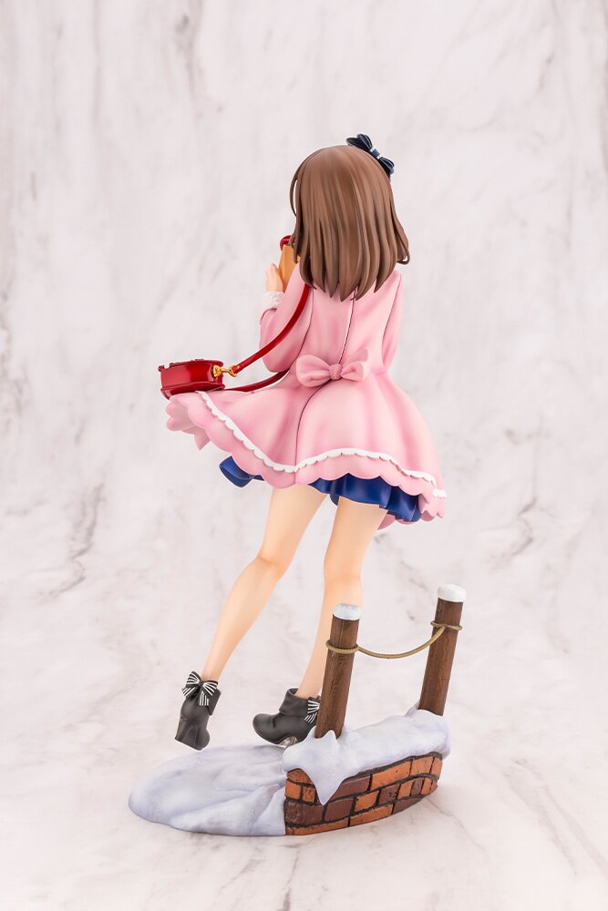 The Idolm@ster Cinderella Girls Mayu Sakuma: Off Stage 1/8 Scale Figure