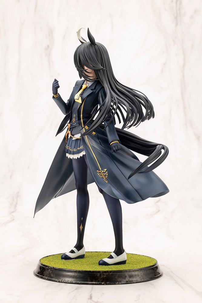 KOTOBUKIYA Uma Musume Manhattan Cafe 1/7 Scale Figure - Detailed Painted PVC Collectible With Mug Accessory - View #9