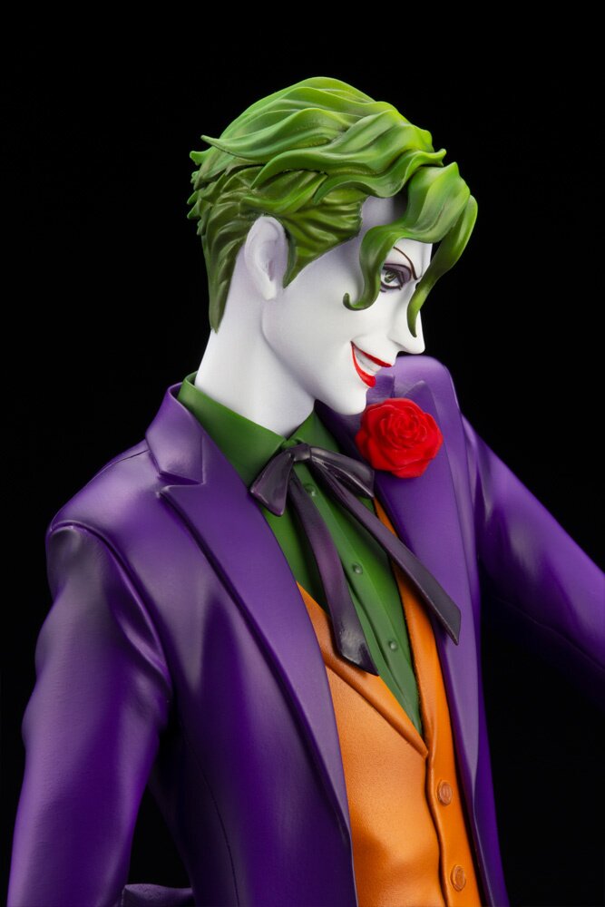 joker ikemen statue