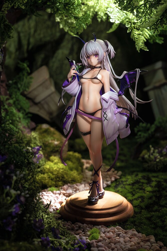 Petunia: Deluxe Edition 1/7 Scale Figure w/ Bonus Tapestry - Tokyo