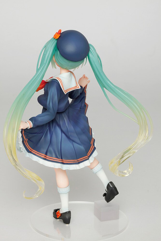 Hatsune Miku]: 3rd Season Autumn Ver. Non-Scale Figure