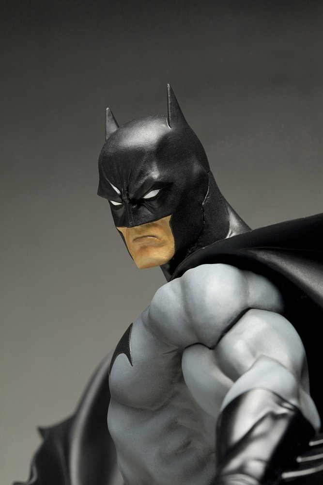 ArtFX [Batman] Black Costume Ver. Figure: KOTOBUKIYA - Tokyo Otaku