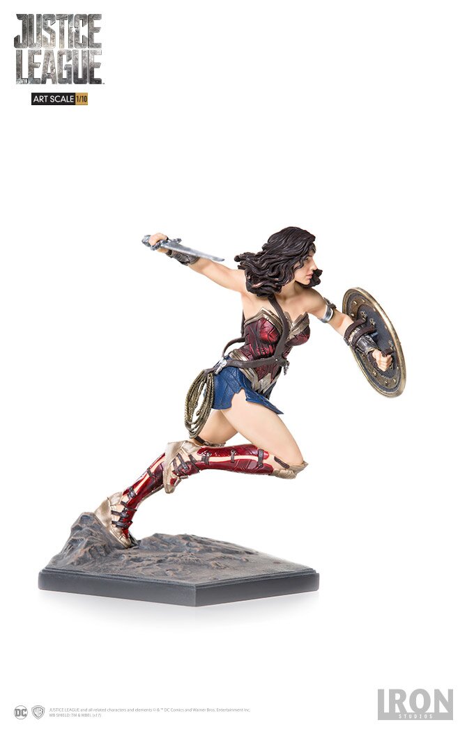 Art Scale Justice League Wonder Woman Figure: DC Comics: DC Comics
