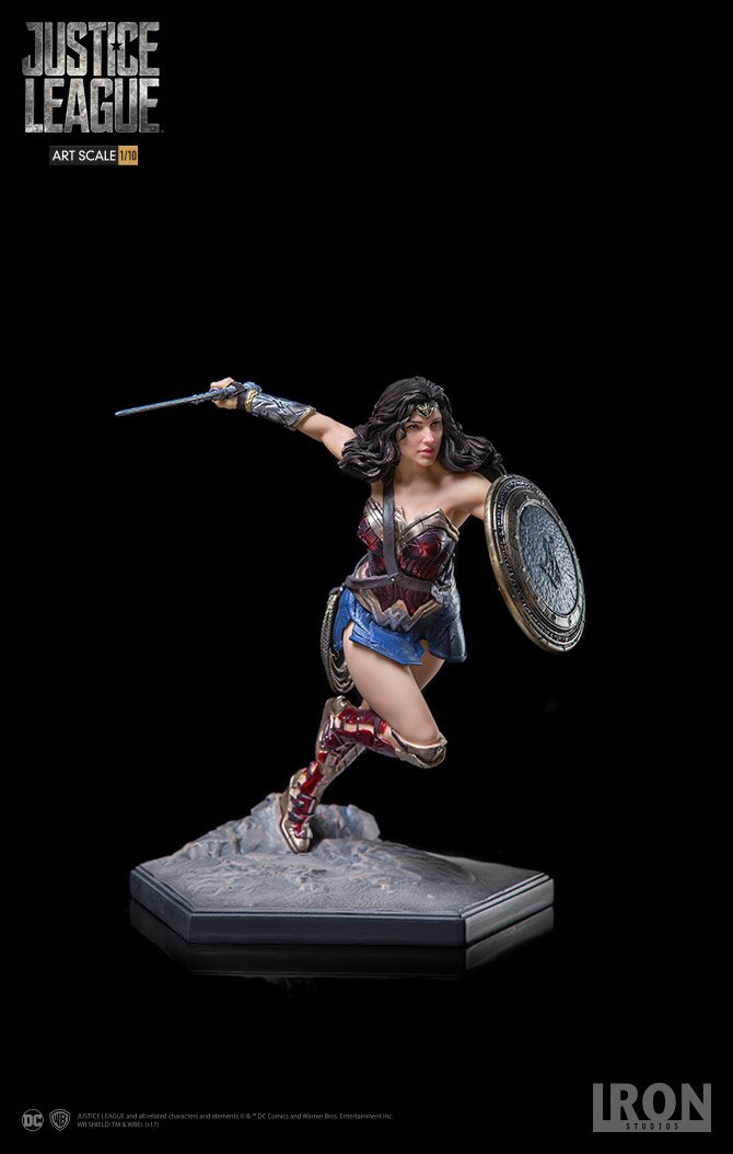 Art Scale Justice League Wonder Woman Figure: DC Comics: DC Comics